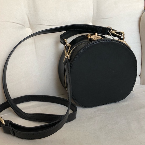 black round purse